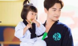 男明星抱闺女爆料视频,网友直呼“暖爸”典范